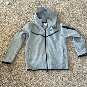 Perfect Condition boys medium full zip with pockets